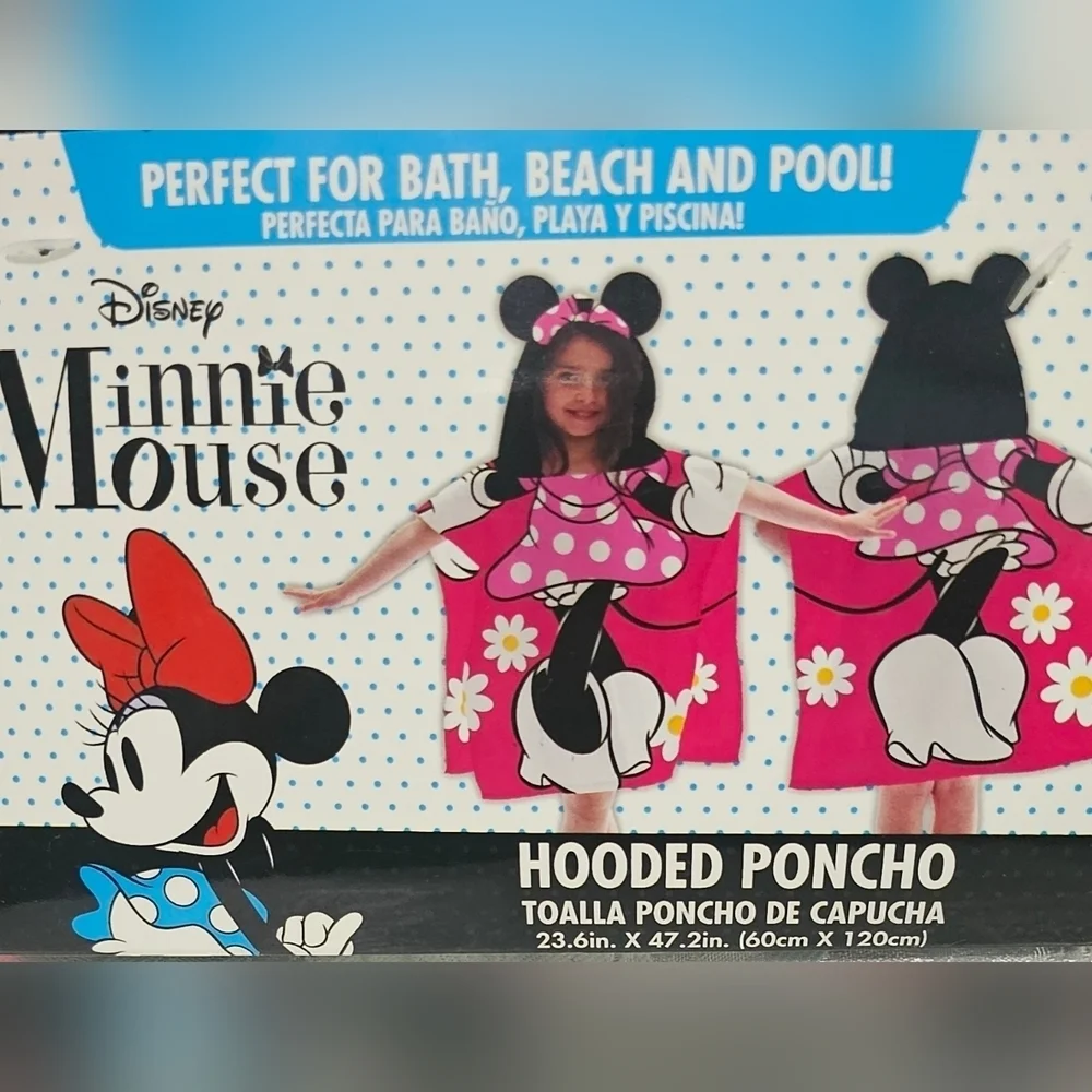 NWT Minnie Mouse Hooded Poncho 23.6